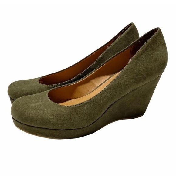 Kaya Shoes - Kaya Kenna Green Faux Suede Wedge Heel Size 8